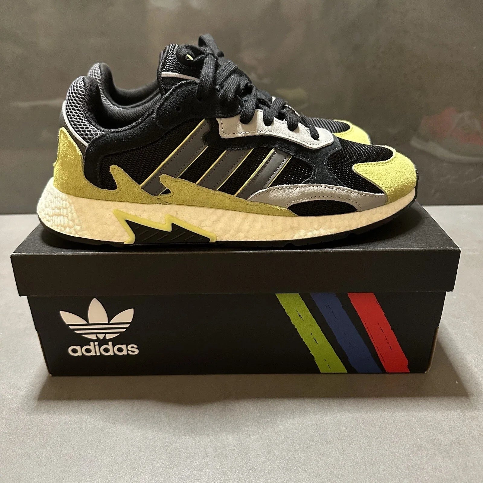 adidas Tresc Run Mossy Green